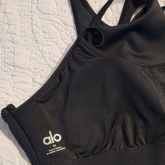 ALO Yoga Ribbed Airlift Enchanted Bra Tank Size M Black EUC - Picture 5 of 12